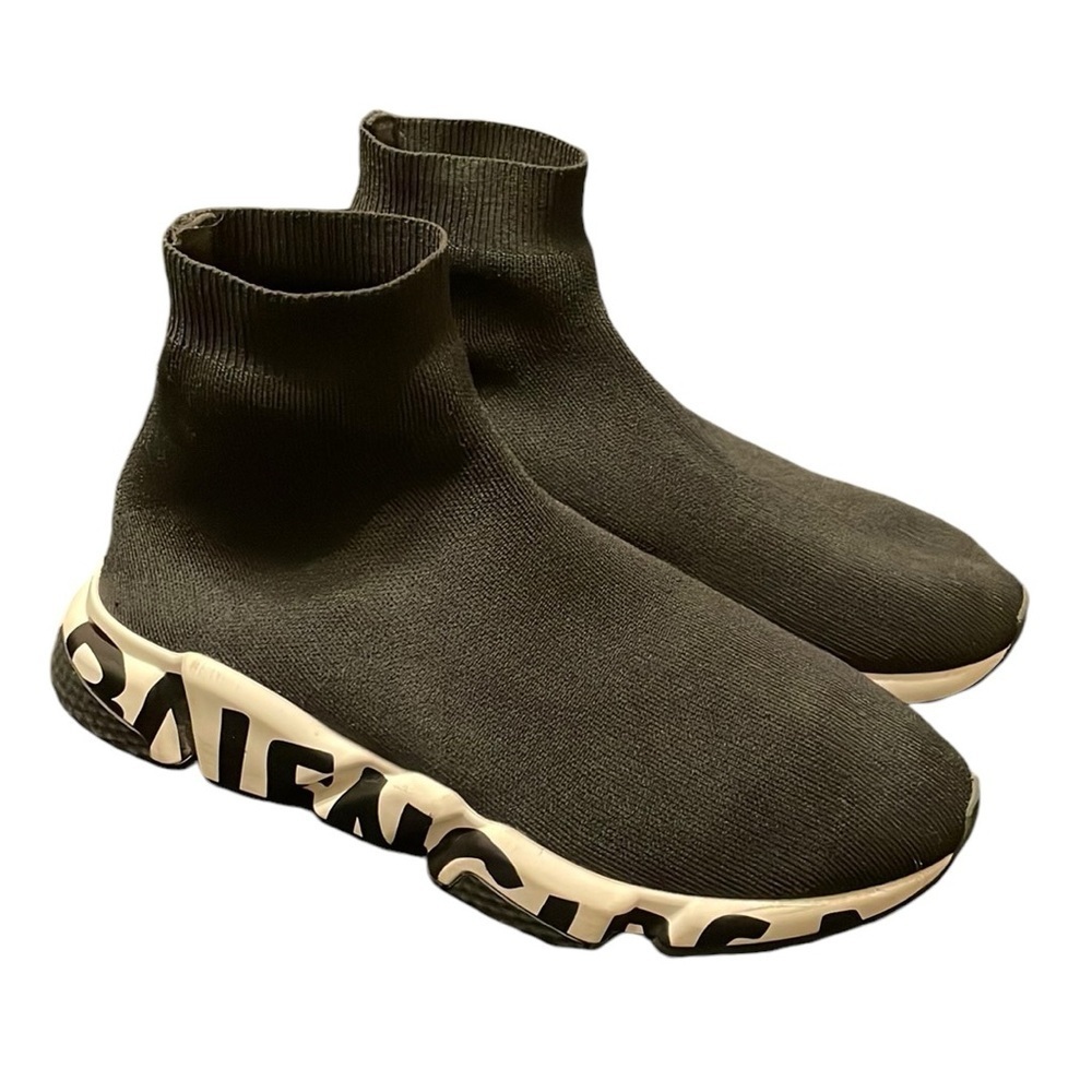 BALENCIAGA | Men’s Black/White Logo Text Speed Runner Graffiti Sneakers Size‎ 9